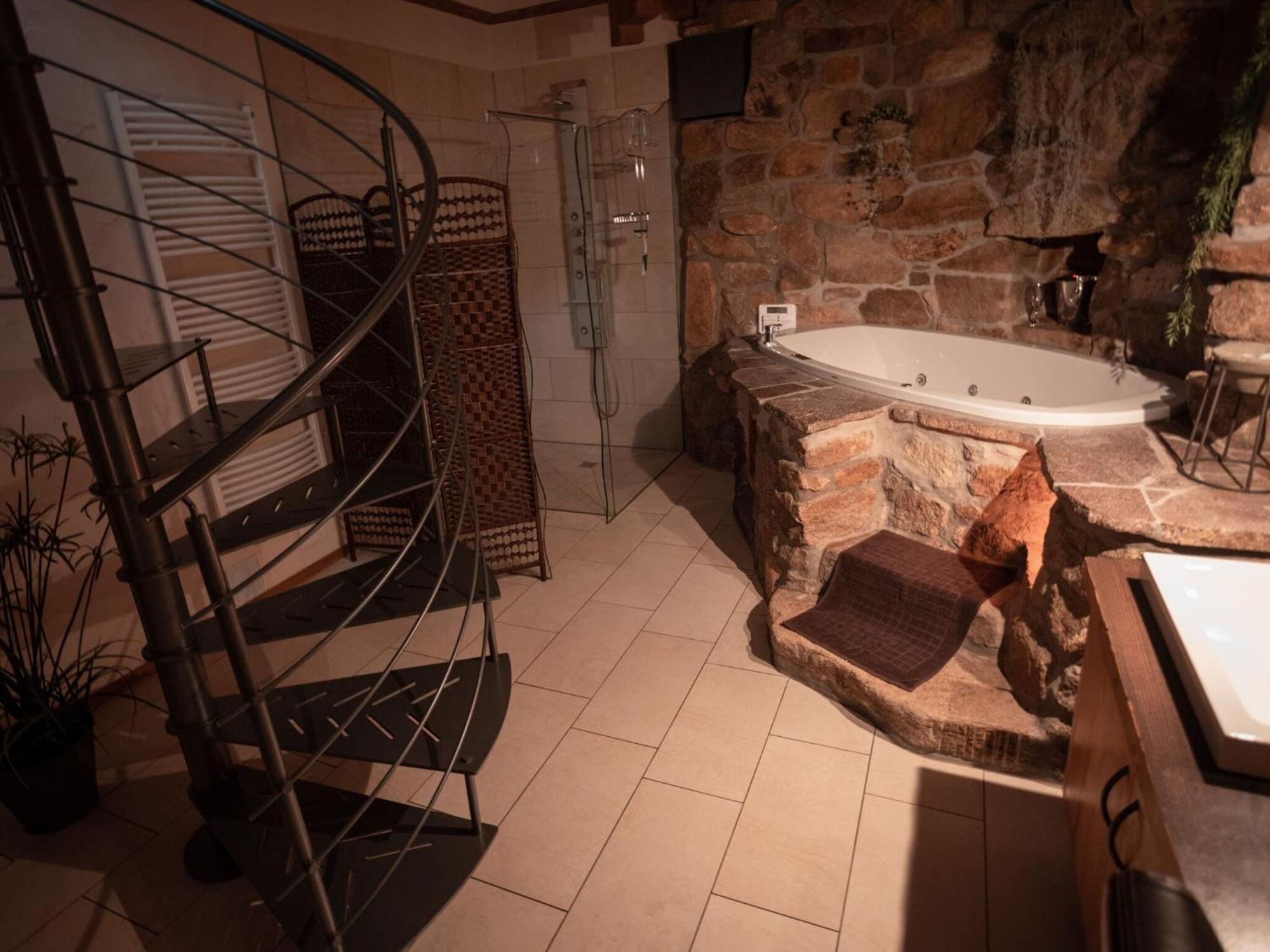 Holiday Home With Whirlpool And Sauna In Viechtach Exteriér fotografie
